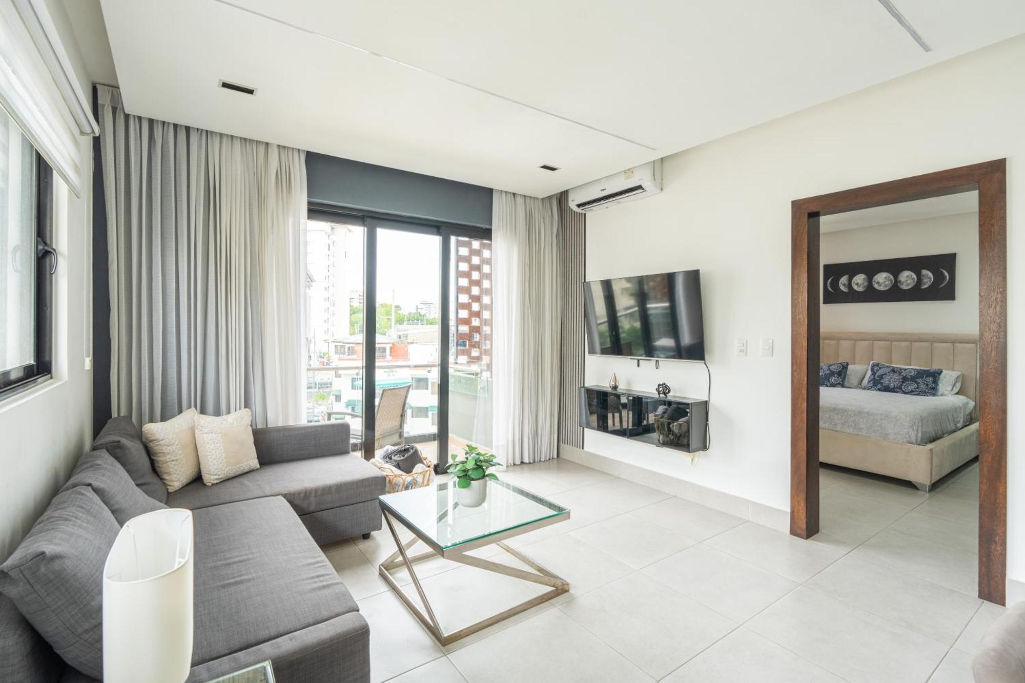 Modern Luxury Condo With Rooftop Pool & Gym سانتياغو دي لوس كاباليروس المظهر الخارجي الصورة